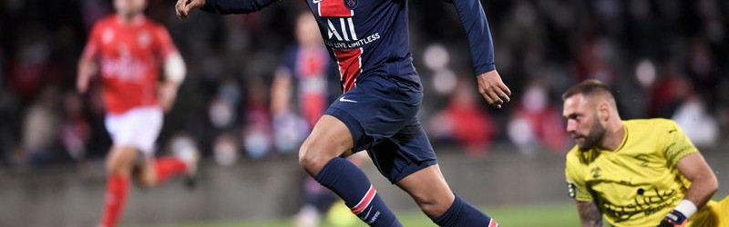  姆巴佩梅开二度助球队取胜，法甲射手榜强势登顶  